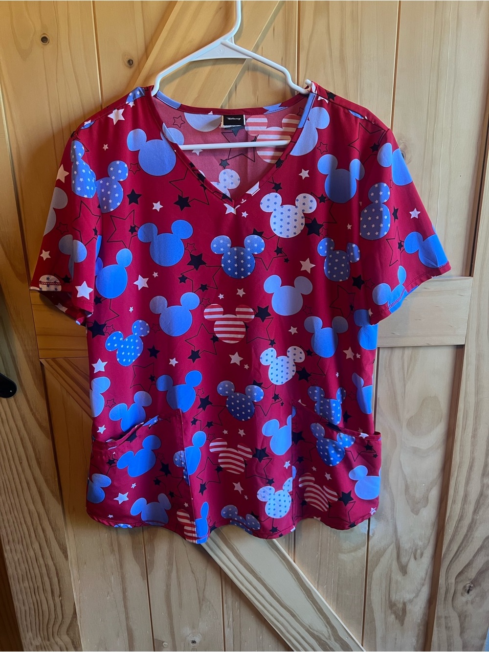 Disney Red Mickey & Stars V-Neck Scrub Top Size L Career Medical Dental Vet USA